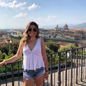 Meet your Posher, Marissa